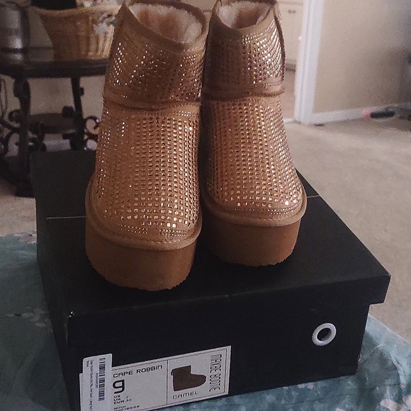 CAPE ROBBIN PLATFORM STUDDED BOOTIE - Picture 4 of 14